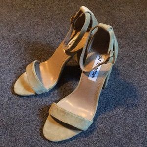 Never worn Steve Madden heels